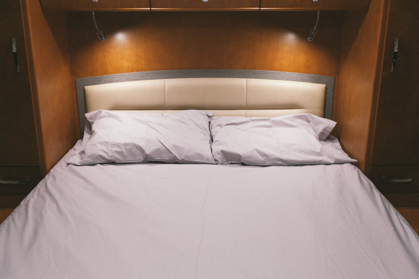 Natural Cotton Fitted Sheet Set for Leisure Travel Vans Unity Island Bed