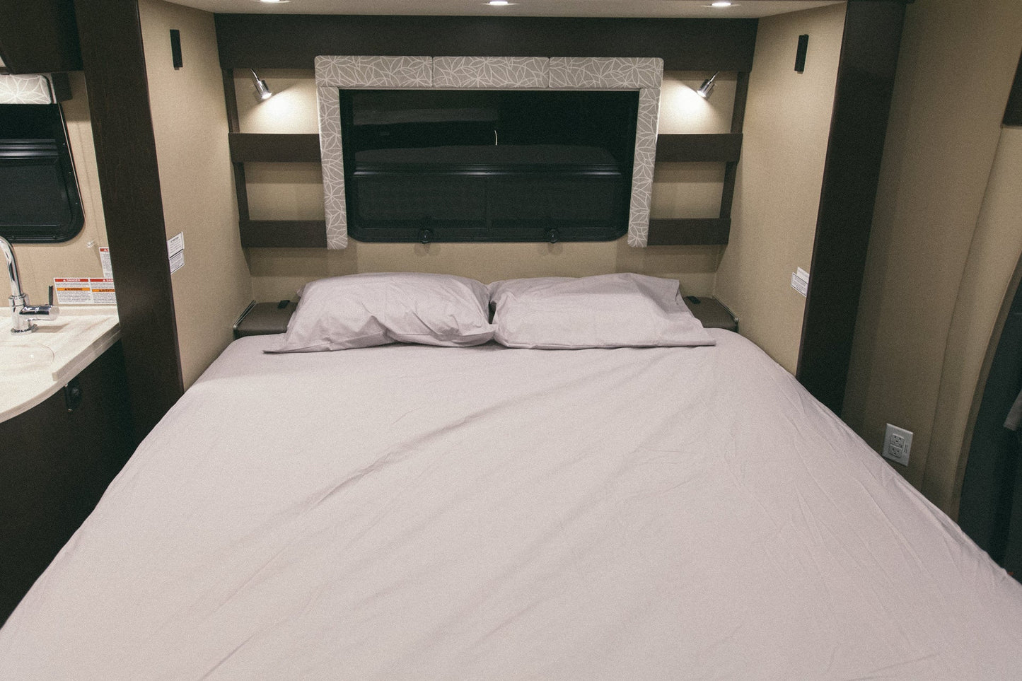 Blended Fitted Sheet Set for Leisure Travel Vans Unity FX